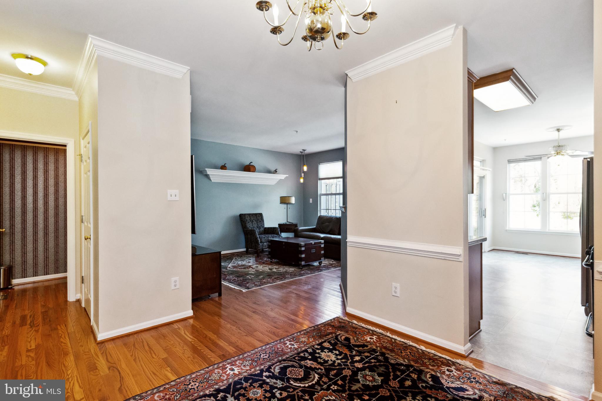 COLLEGE HILLS - Residential