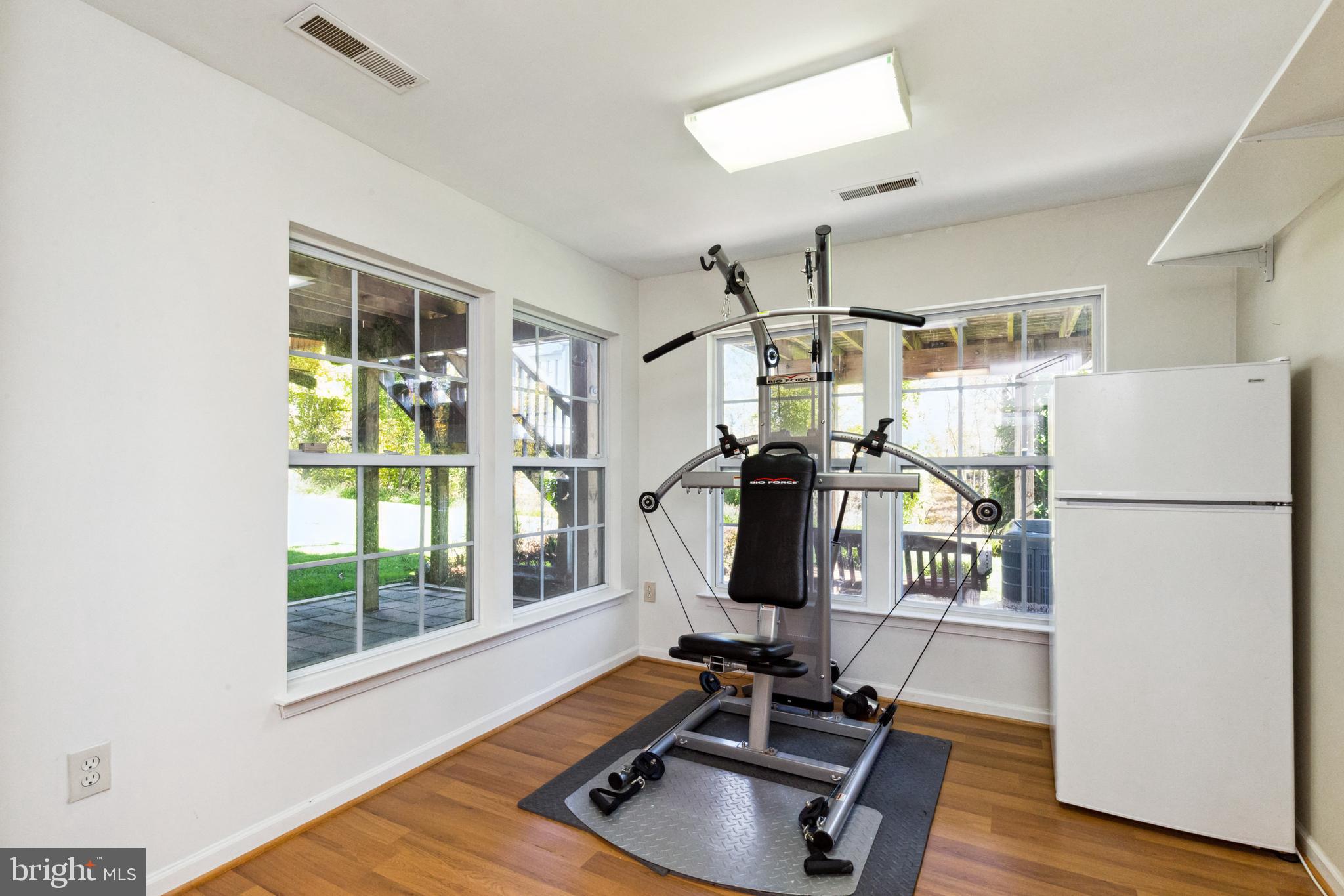 COLLEGE HILLS - Residential