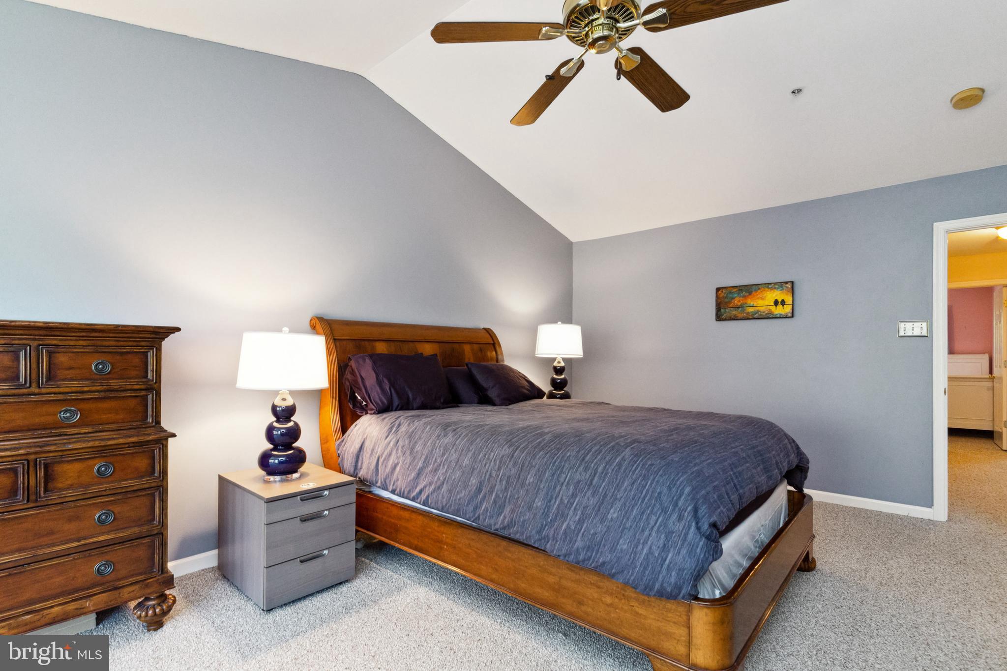 COLLEGE HILLS - Residential