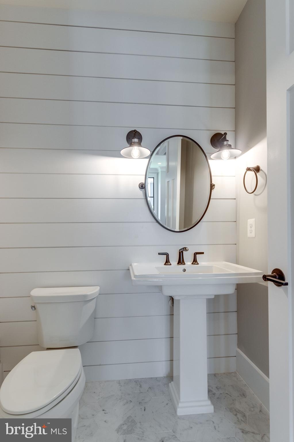 DUNN LORING WOODS - Residential