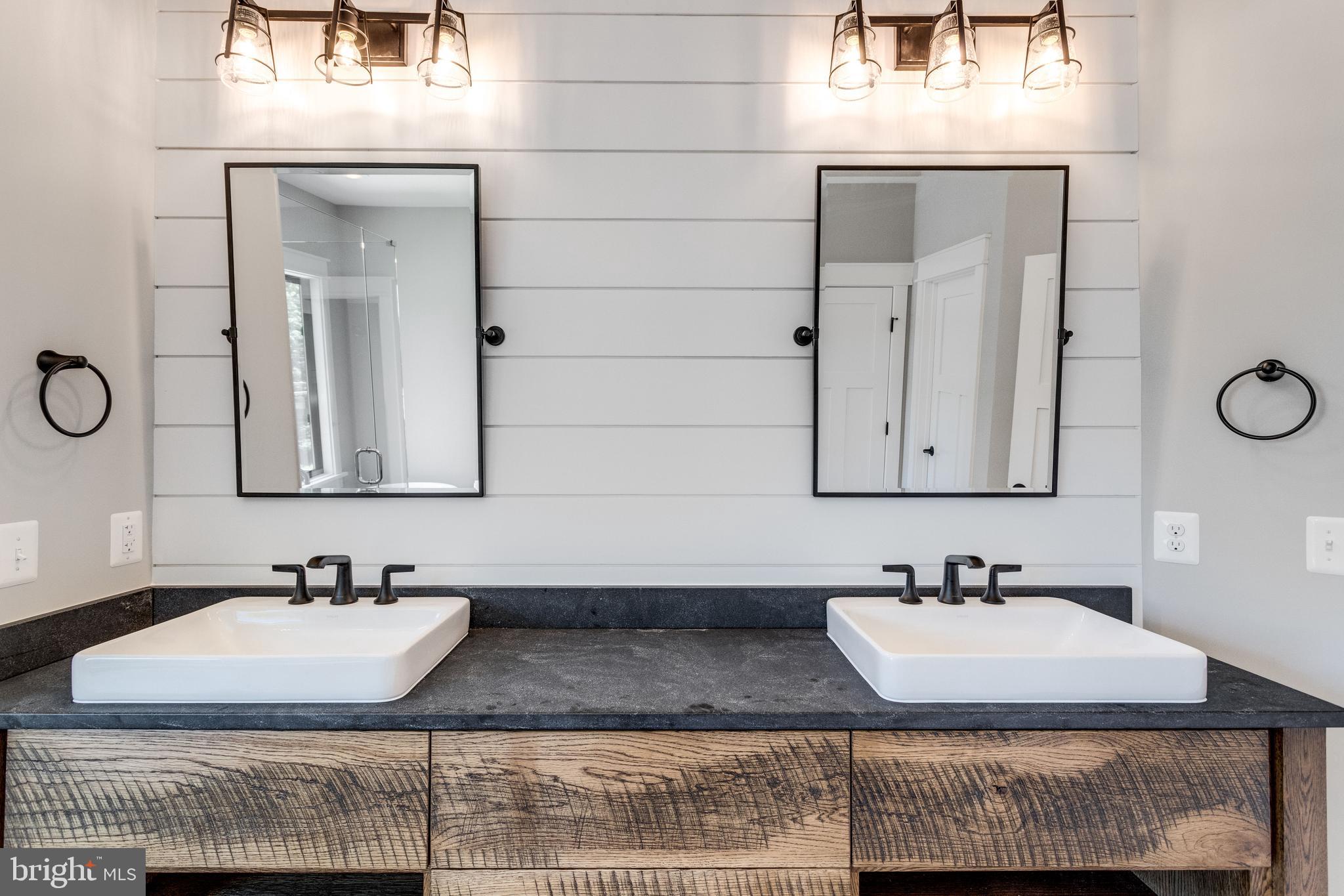 DUNN LORING WOODS - Residential