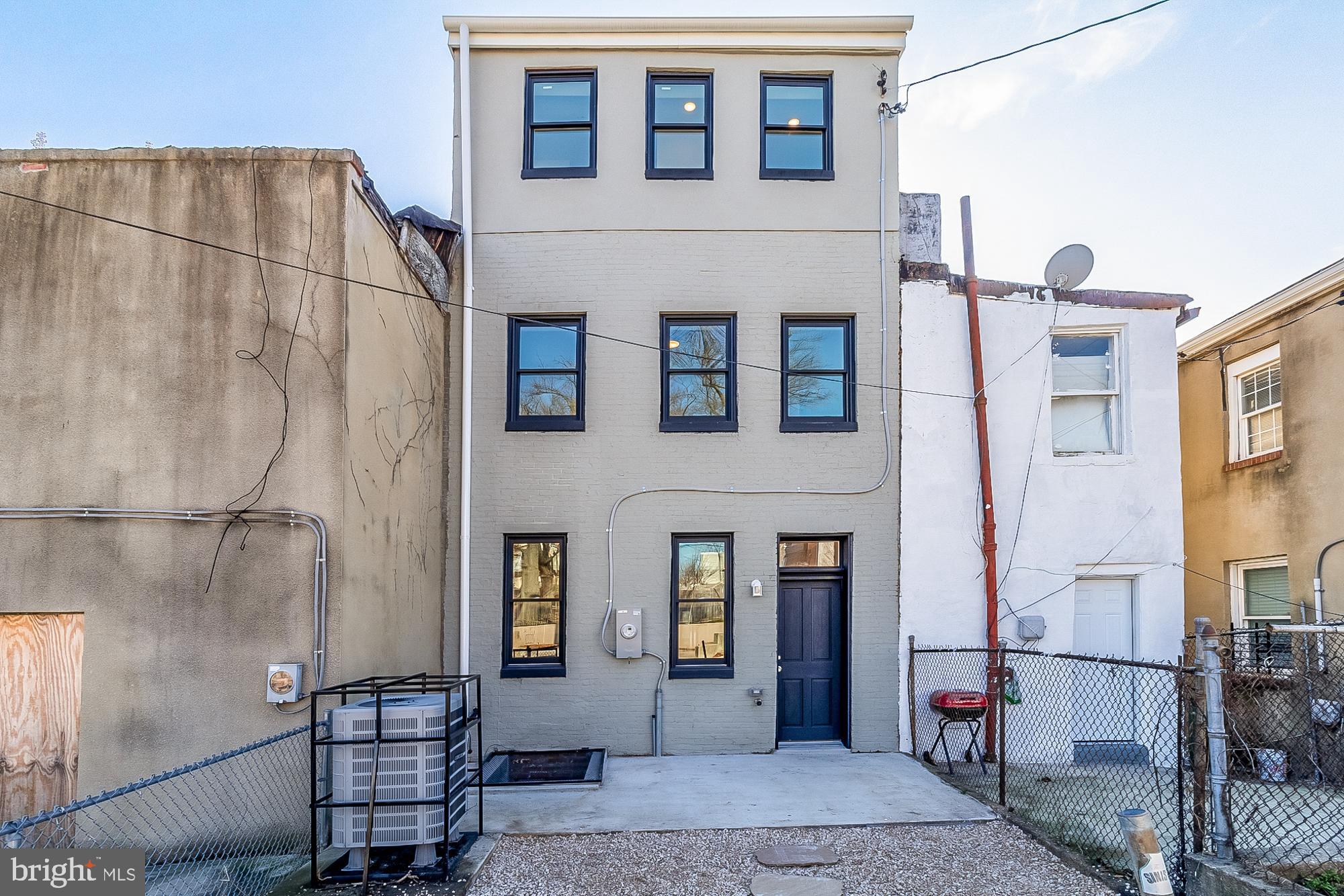 GAY STREET - Residential Lease