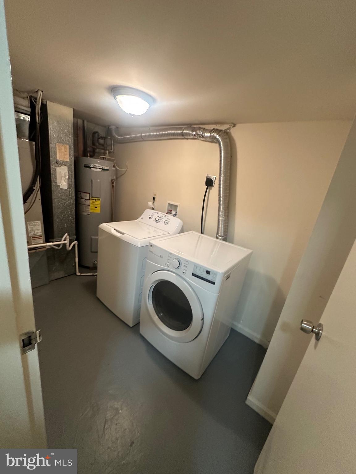 TERRACE TOWNE HOMES OF WOODLAWN - Residential Lease