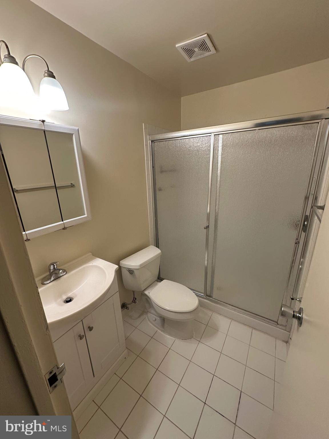 TERRACE TOWNE HOMES OF WOODLAWN - Residential Lease