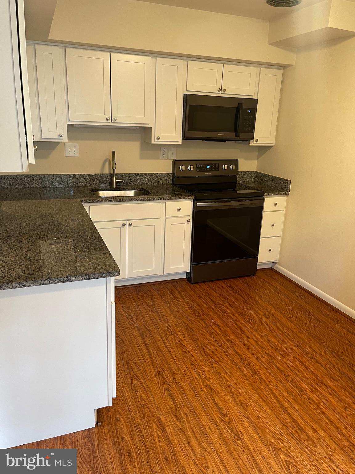 DOWNTOWN FREDERICKSBURG - Residential Lease