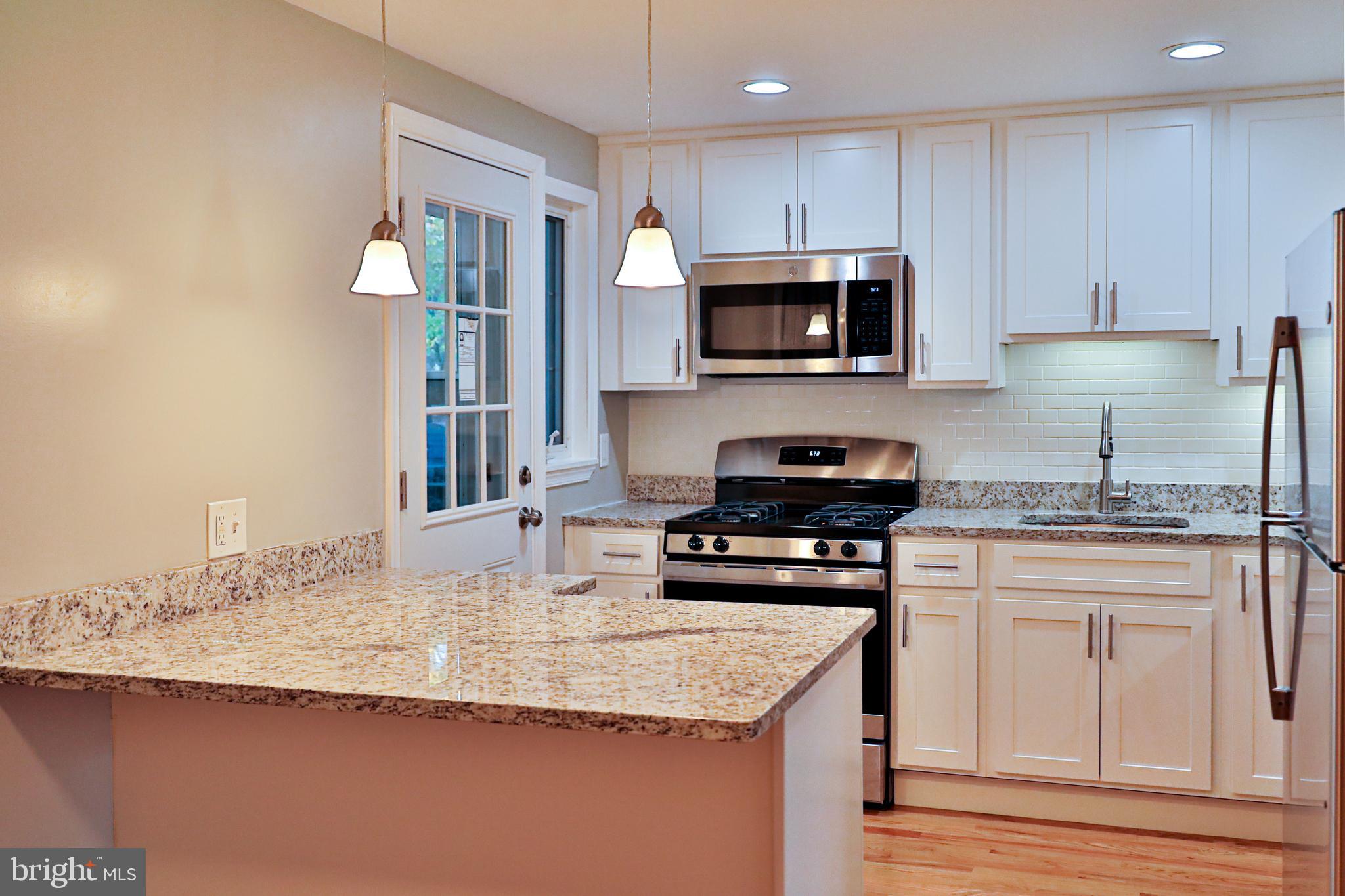 BEVERLY HILLS - Residential