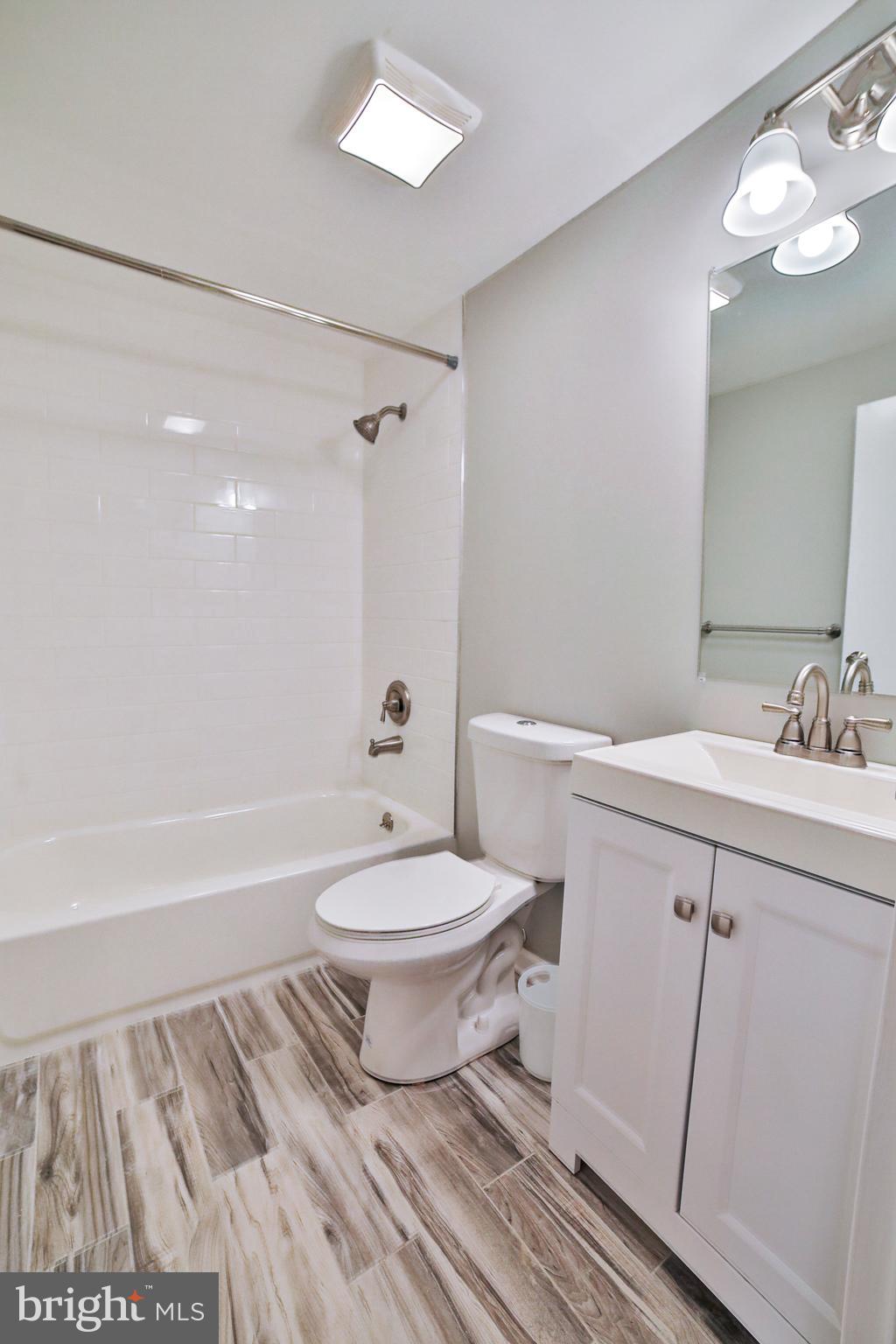 BEVERLY HILLS - Residential