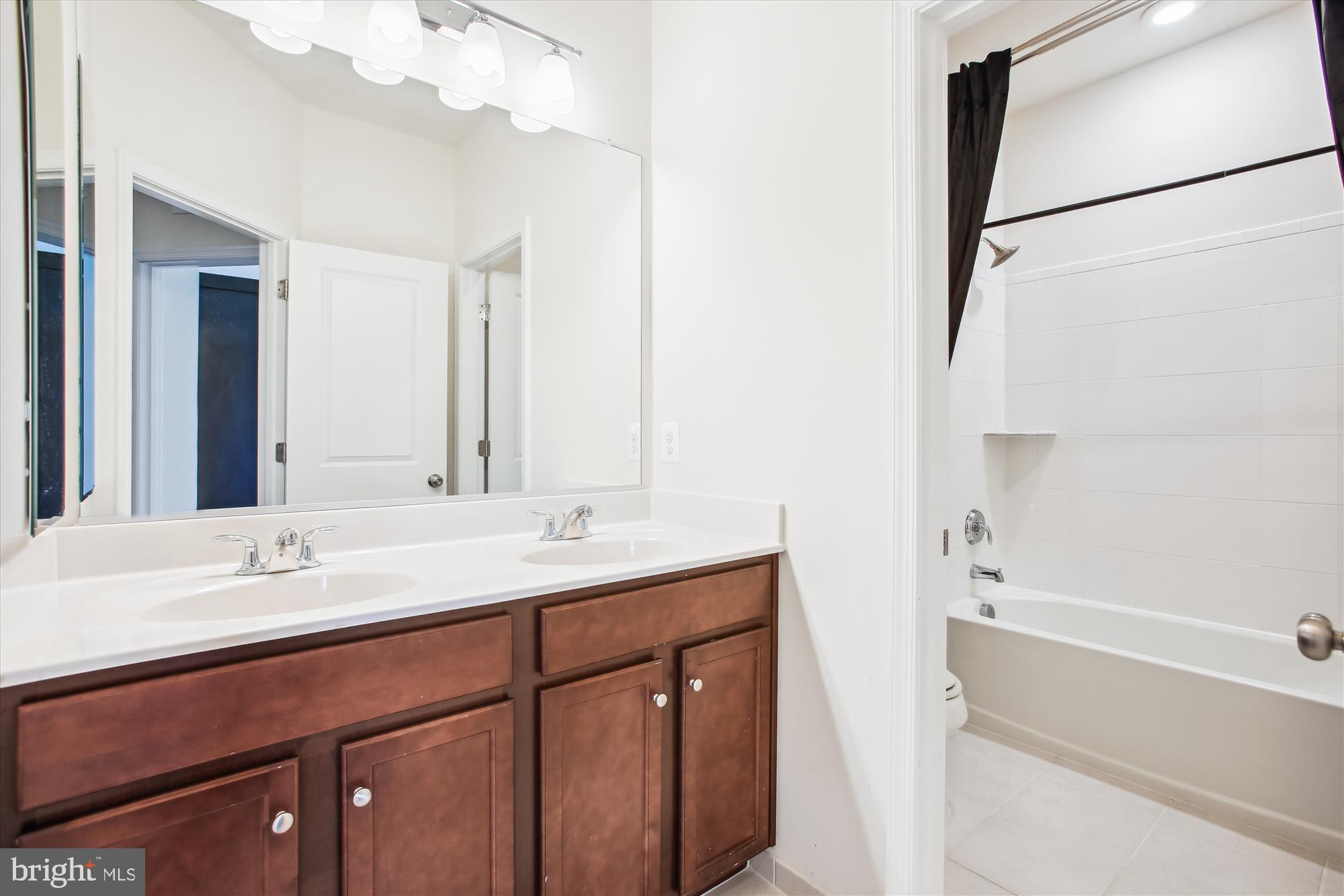 LIBERTY - Residential Lease