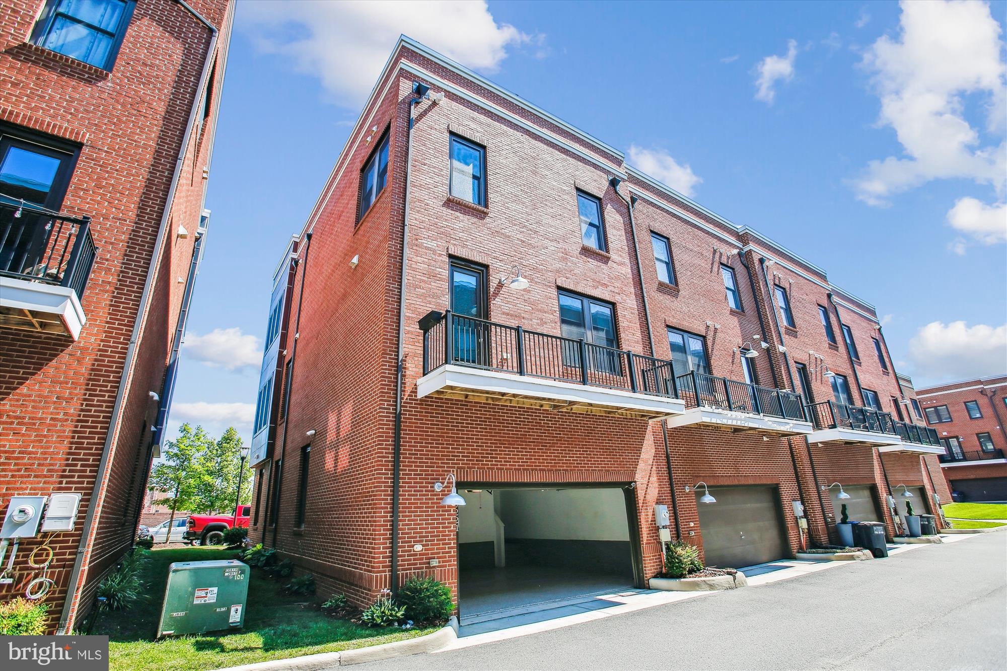 LIBERTY - Residential Lease