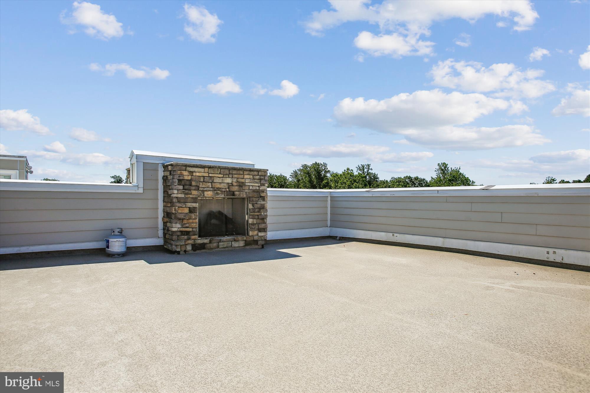 LIBERTY - Residential Lease