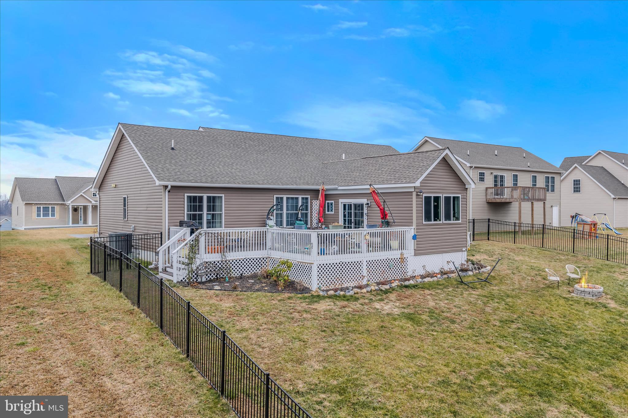 PEBBLE RIDGE - Residential