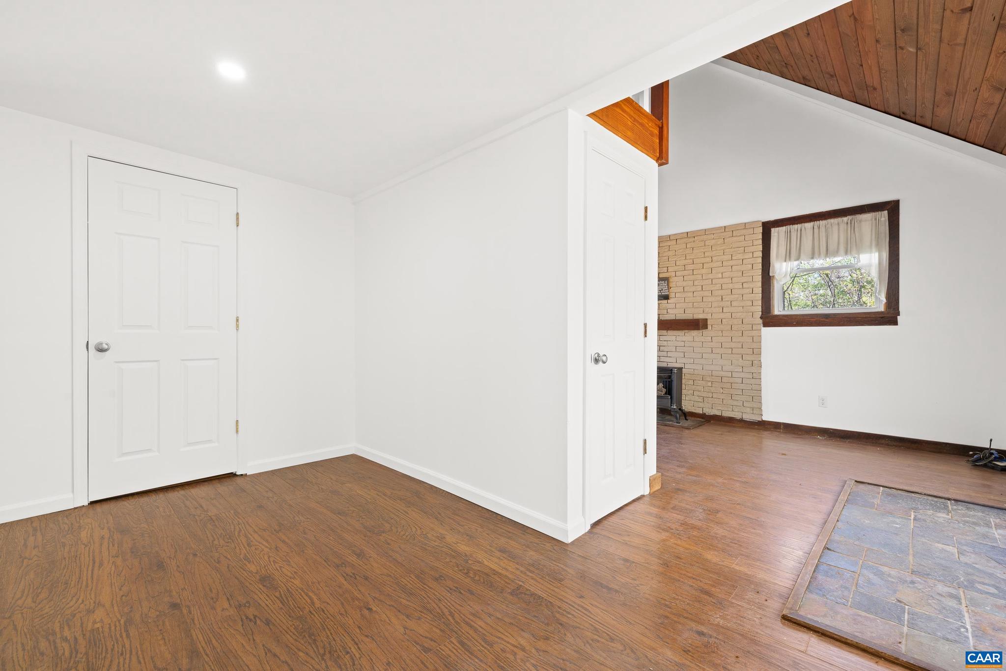 DOGWOOD VALLEY - Residential