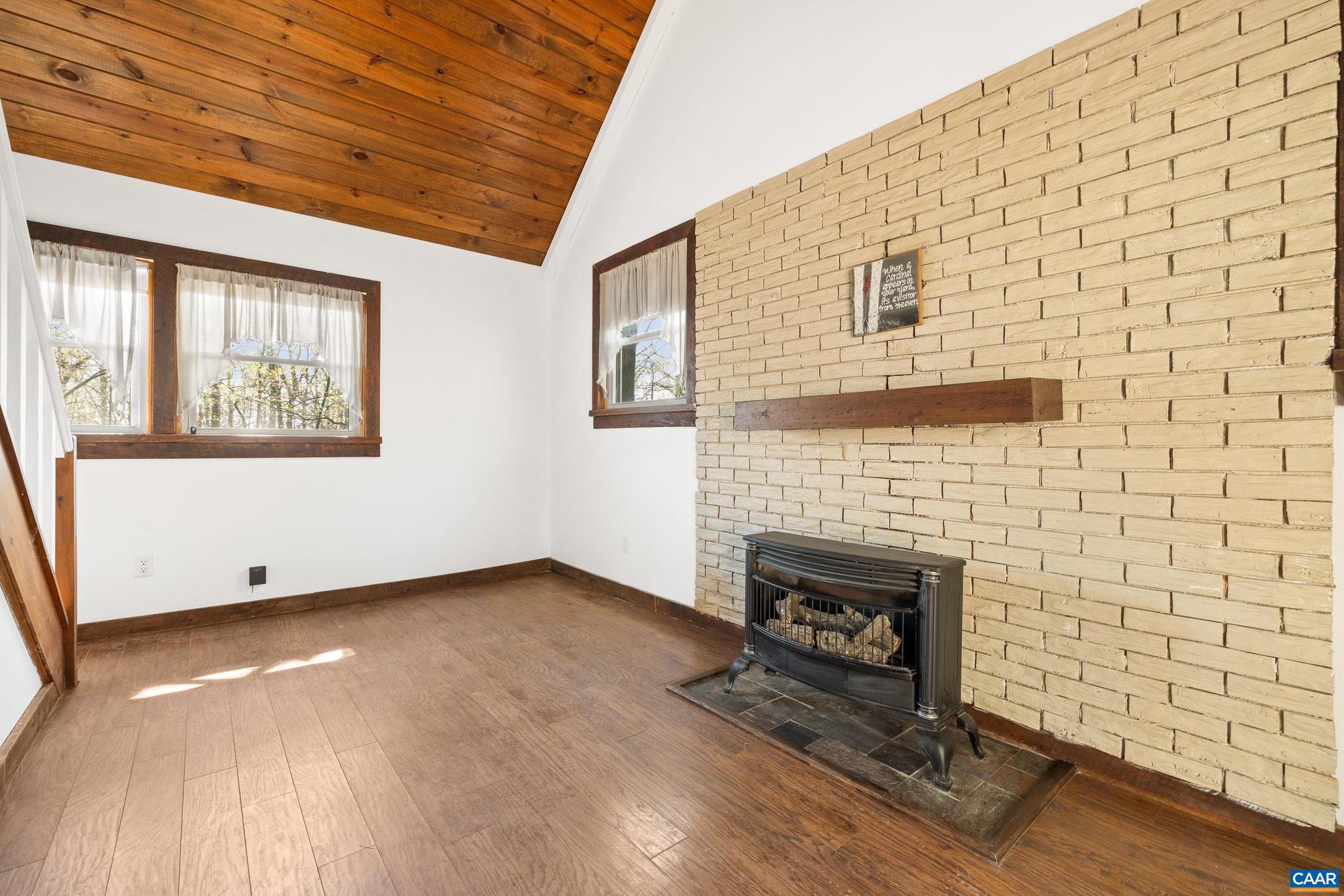 DOGWOOD VALLEY - Residential