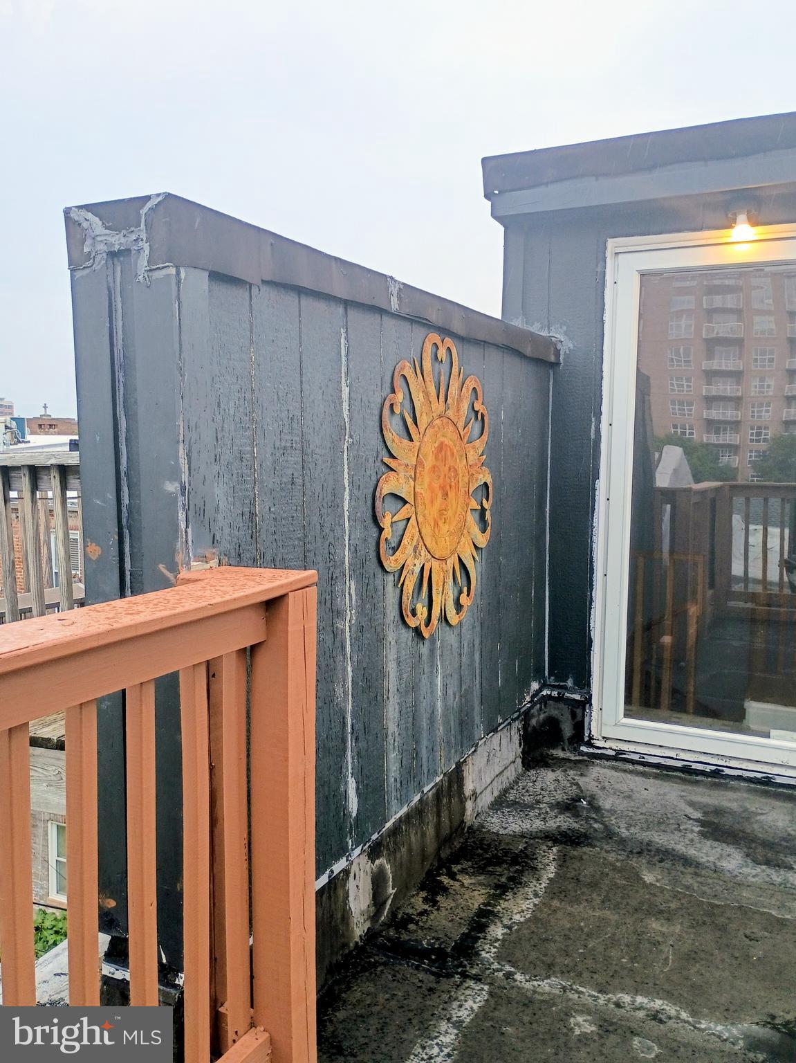 LITTLE ITALY - Residential Lease