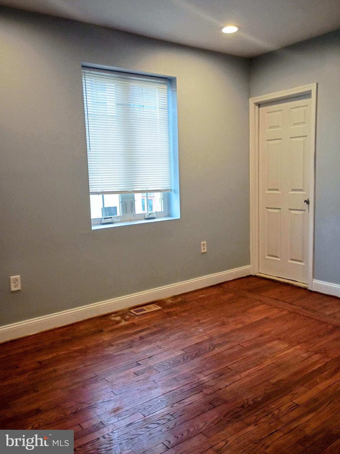 LITTLE ITALY - Residential Lease