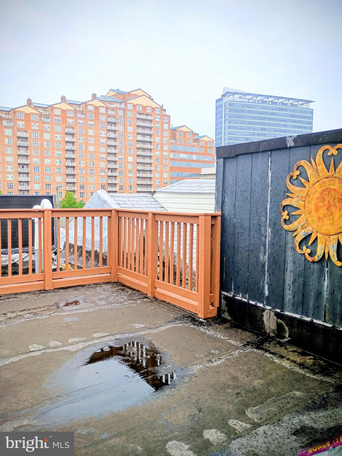 LITTLE ITALY - Residential Lease