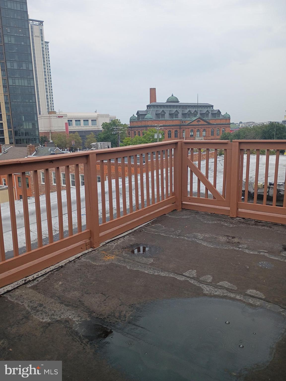 LITTLE ITALY - Residential Lease