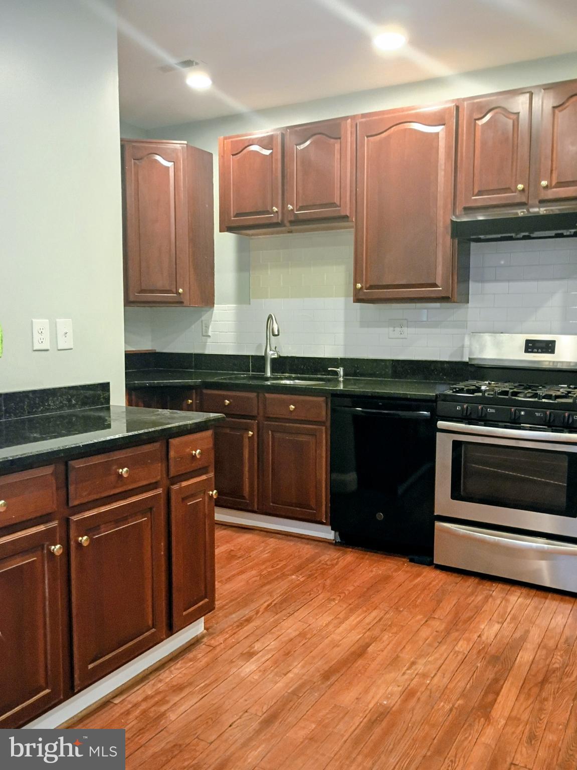 LITTLE ITALY - Residential Lease