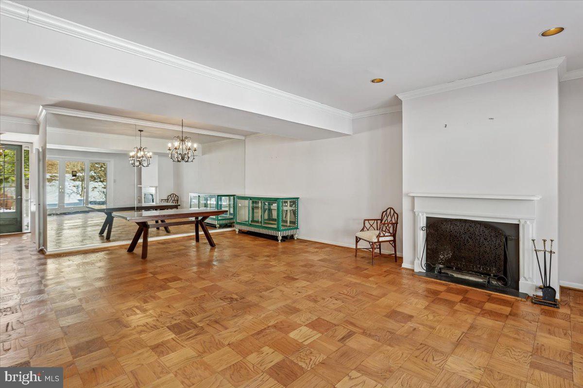 CROSS KEYS - Residential