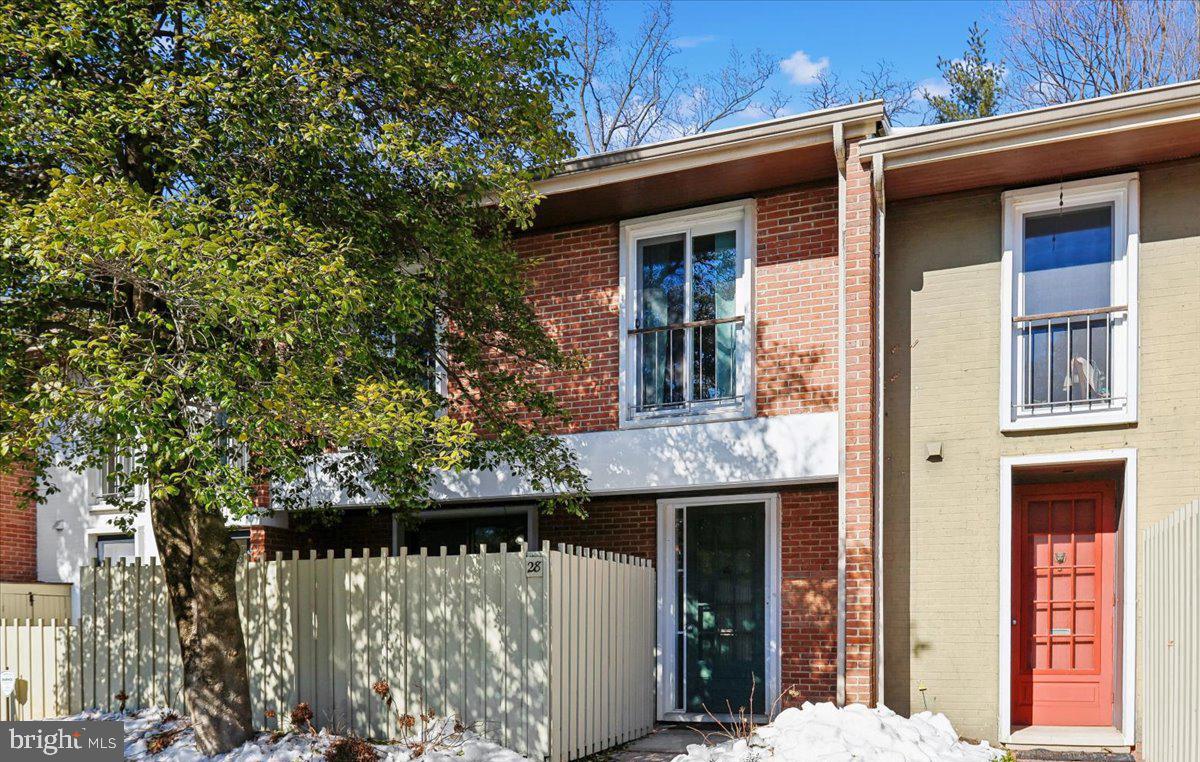 CROSS KEYS - Residential