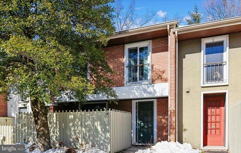 28 BOUTON GREEN COURT BALTIMORE MD 21210