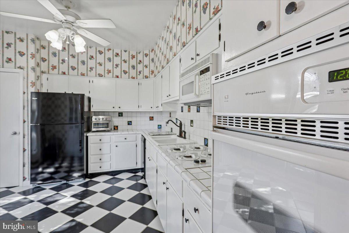 28 BOUTON GREEN COURT