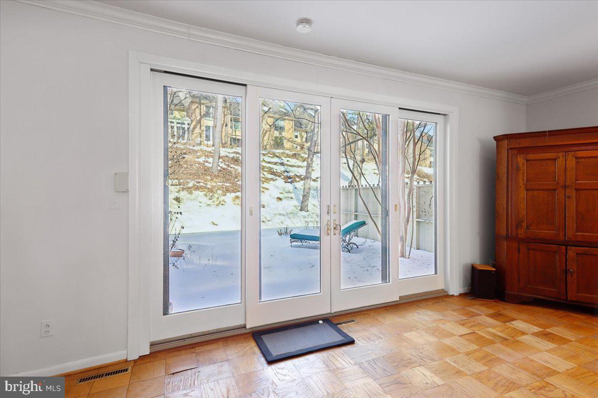 CROSS KEYS - Residential