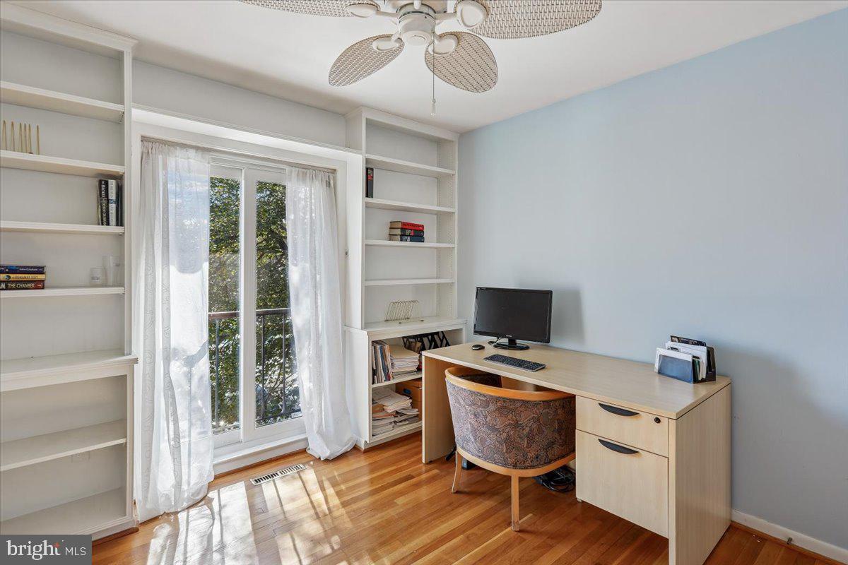 CROSS KEYS - Residential