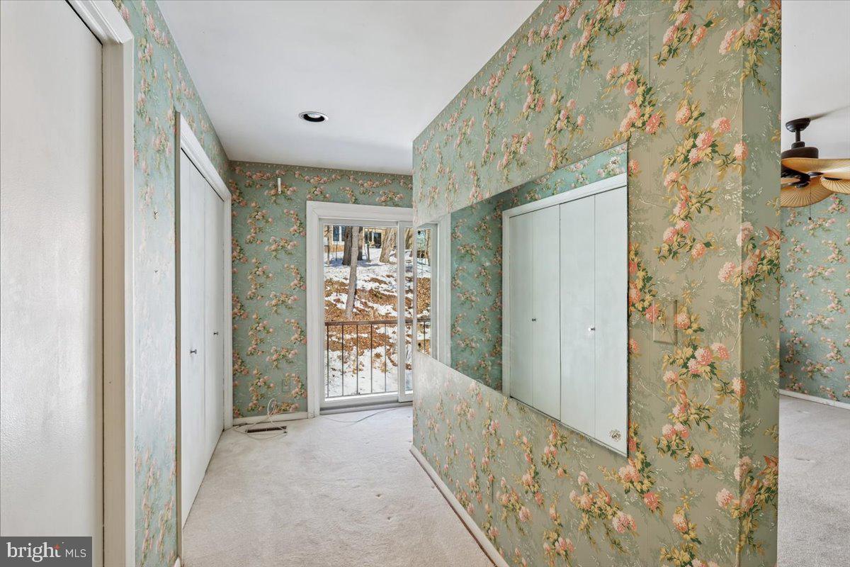 CROSS KEYS - Residential