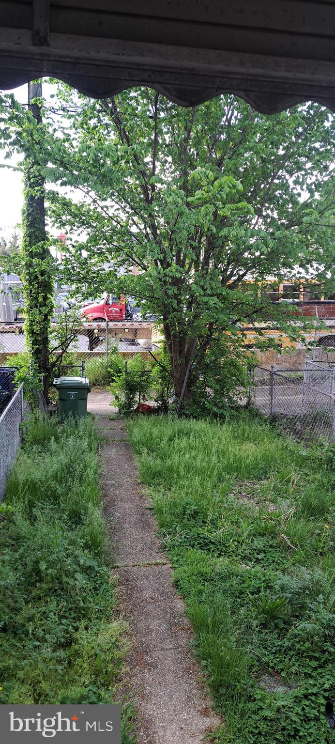 WEST BALTIMORE - Residential