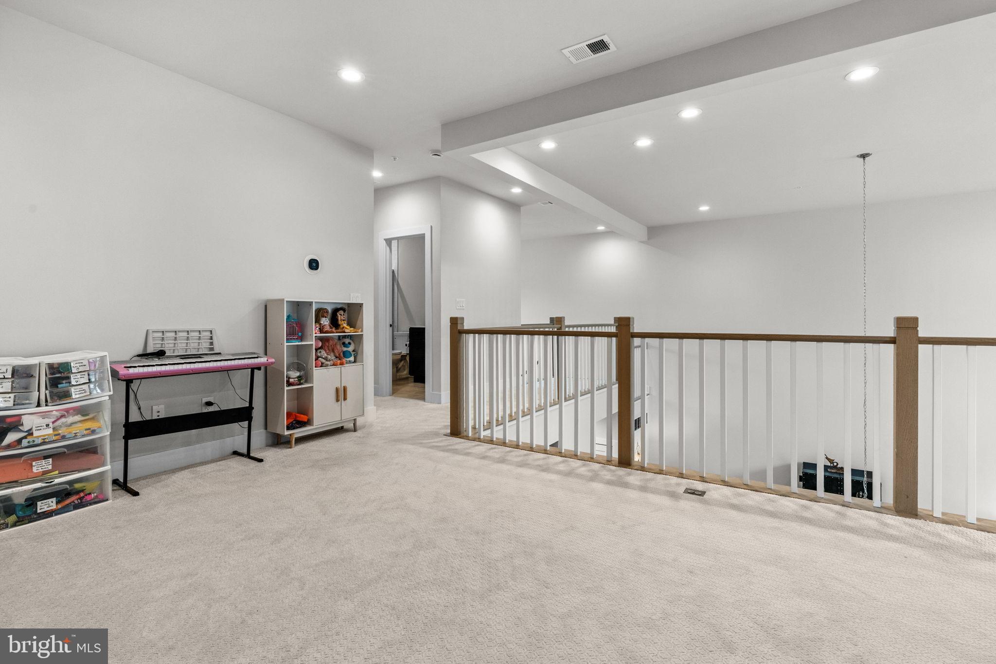 DOYLESTOWN WALK - Residential Lease