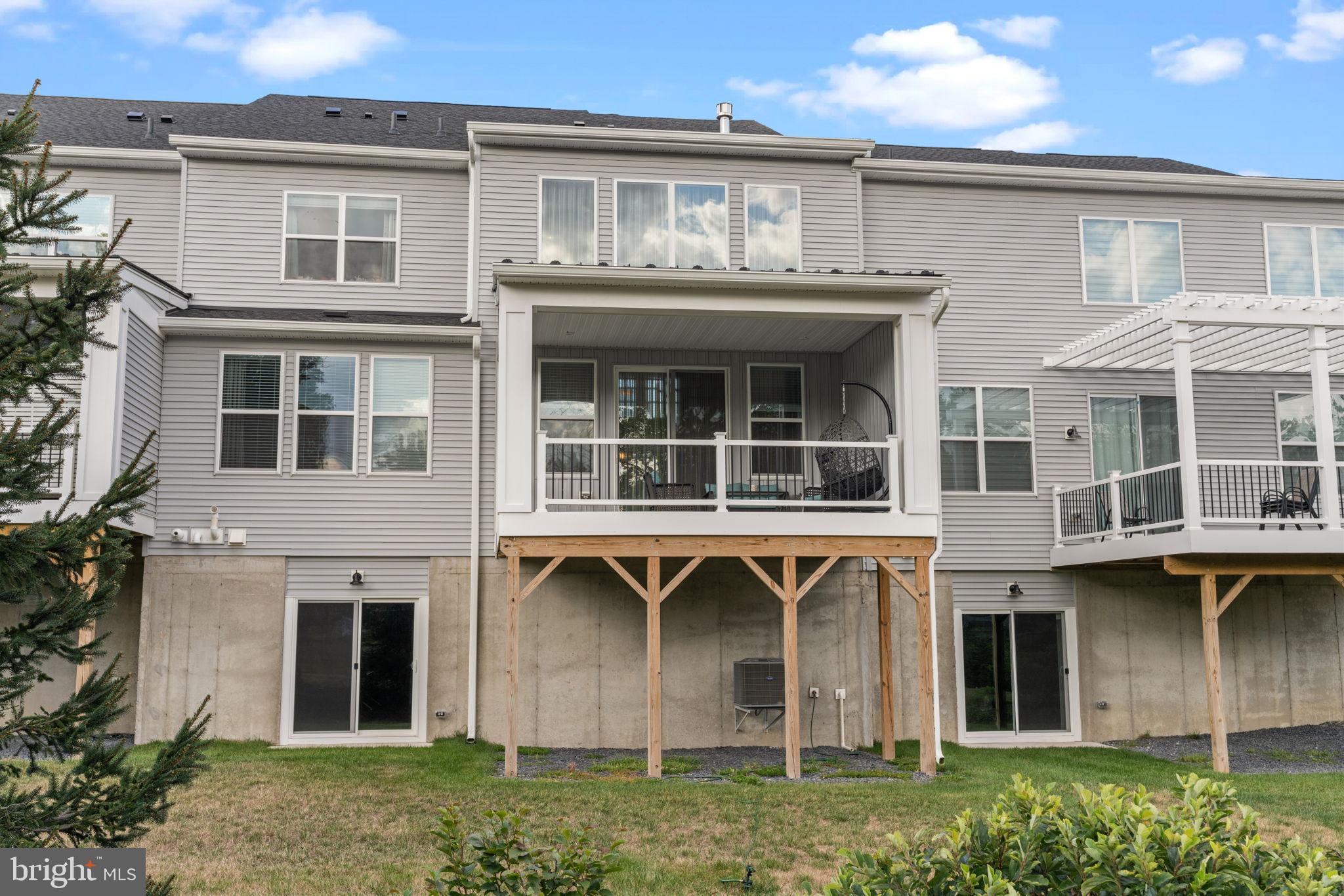 DOYLESTOWN WALK - Residential Lease