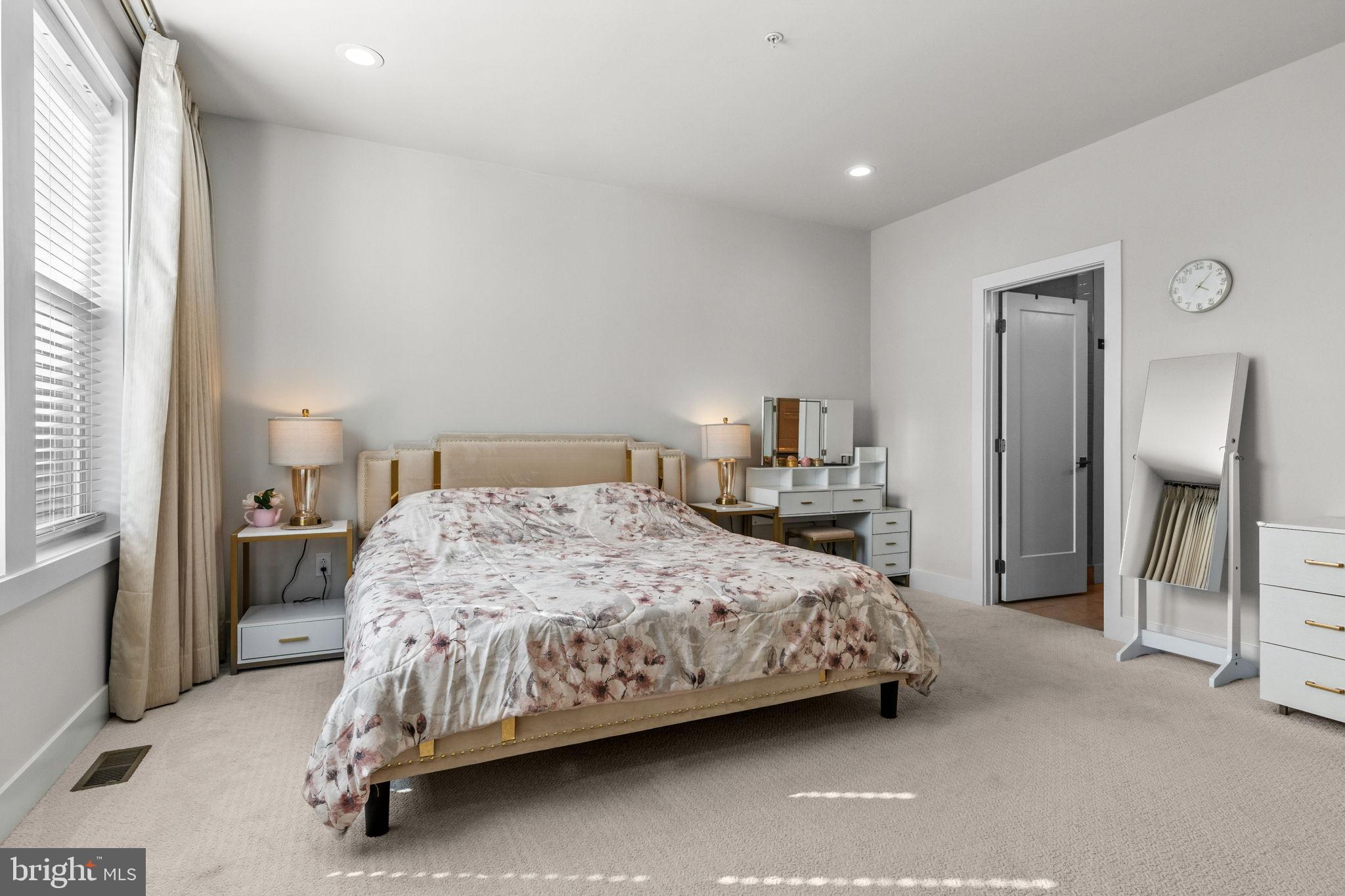 DOYLESTOWN WALK - Residential Lease