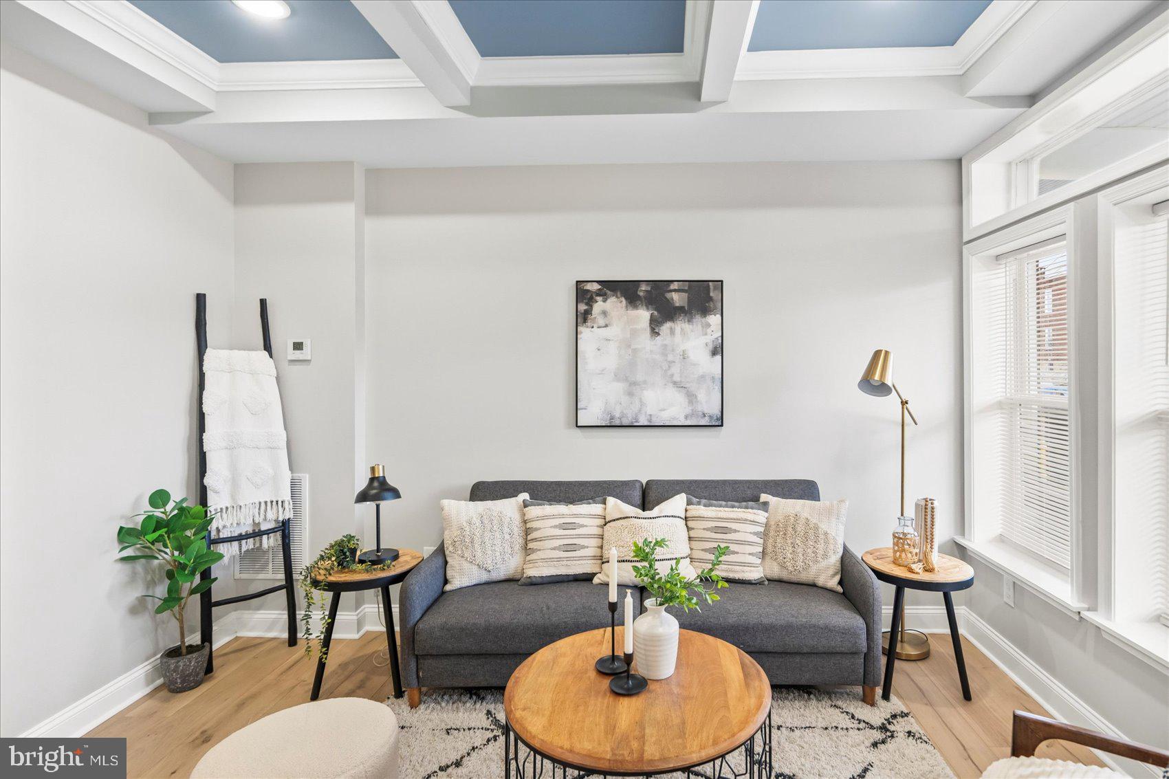 EVERGREEN LAWN - Residential