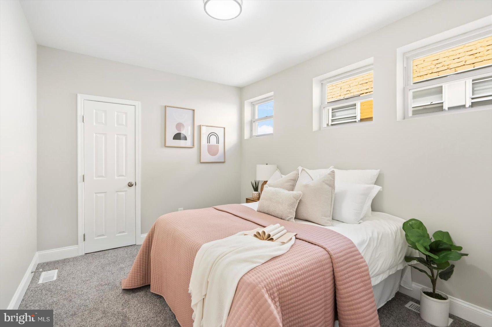 EVERGREEN LAWN - Residential