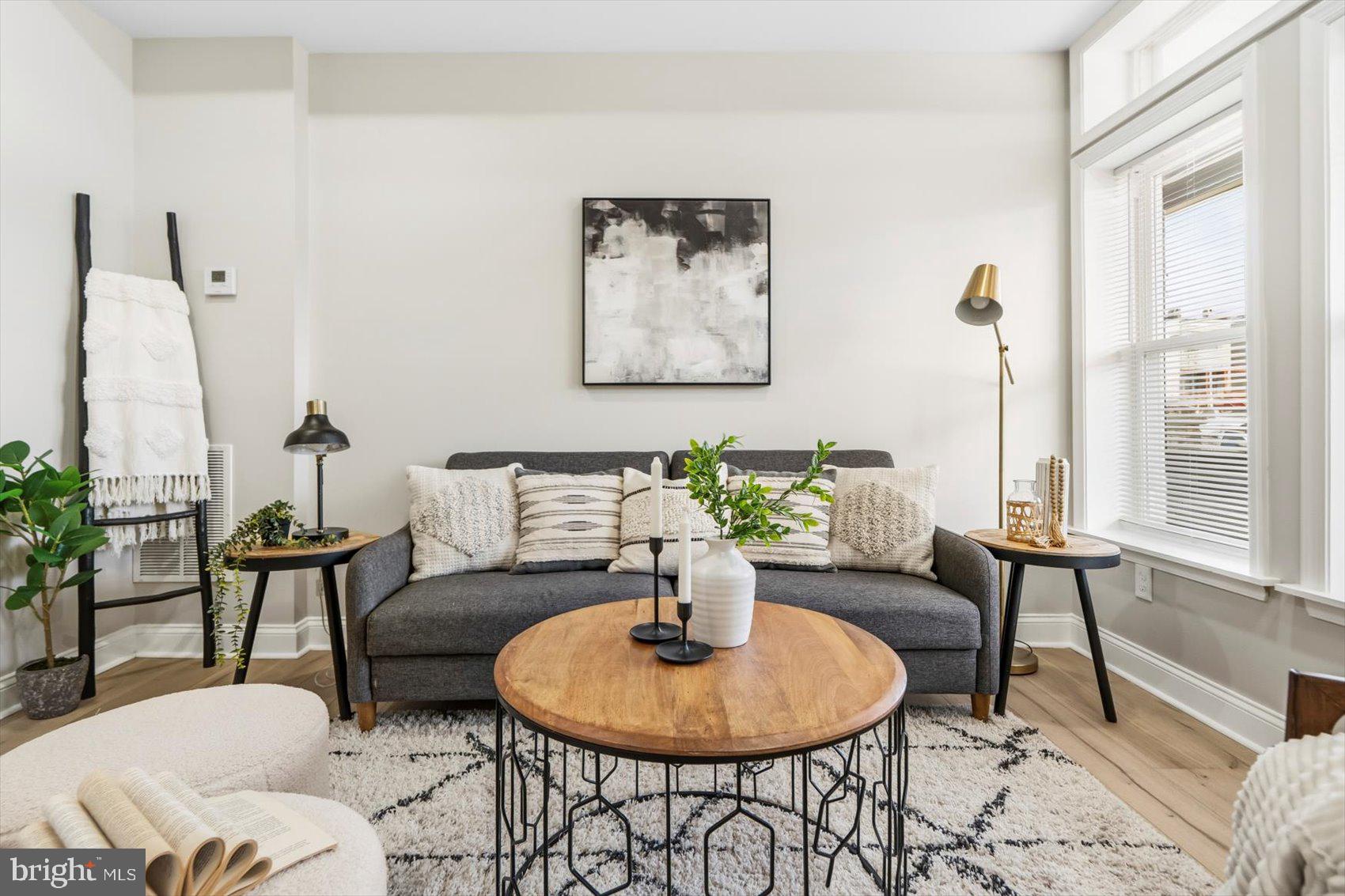 EVERGREEN LAWN - Residential