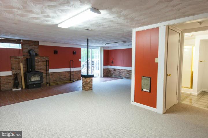 MECKLENBURG HEIGHTS - Residential Lease