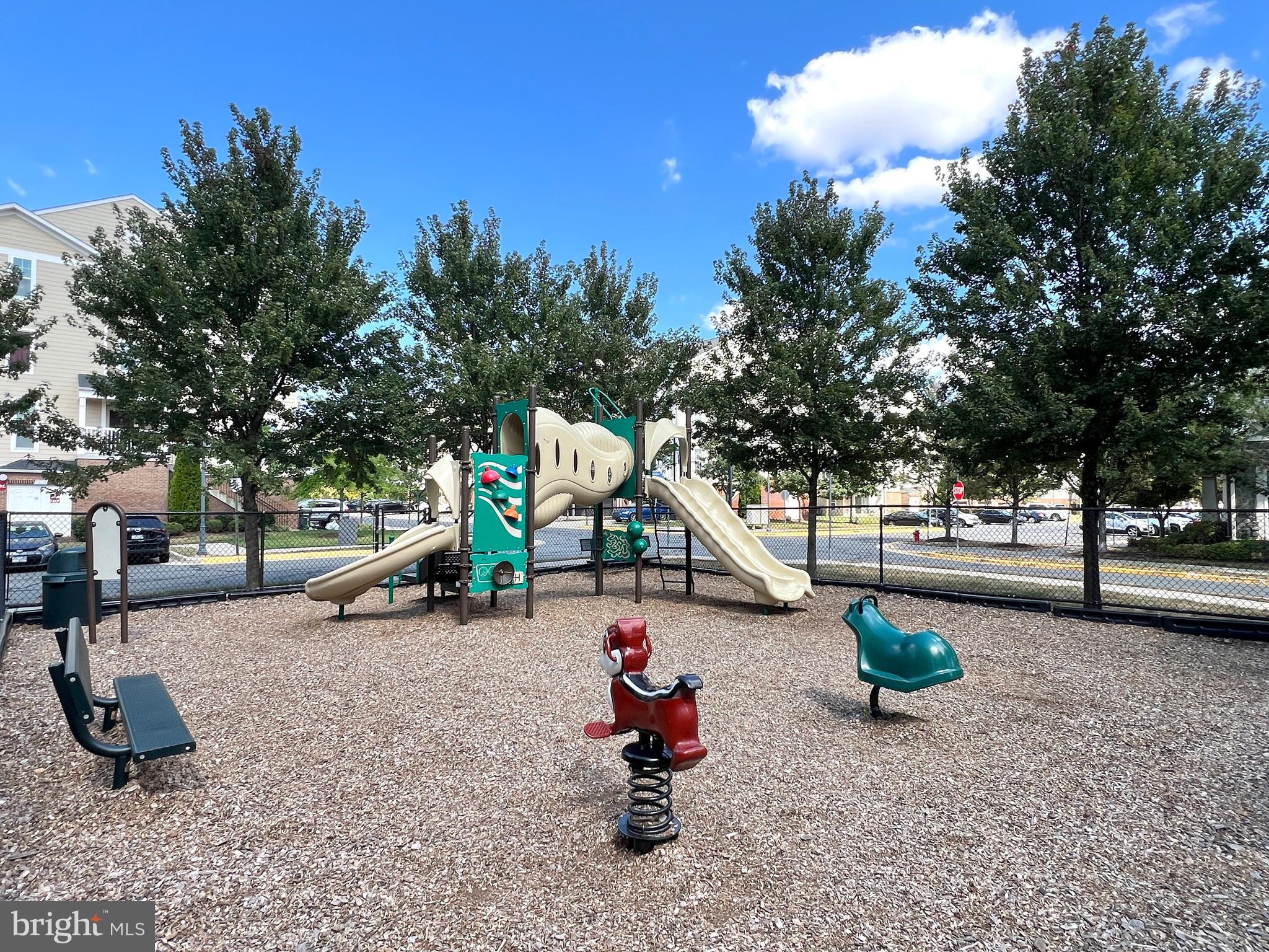 EAST GATE 3 CONDOMINIUM - Residential