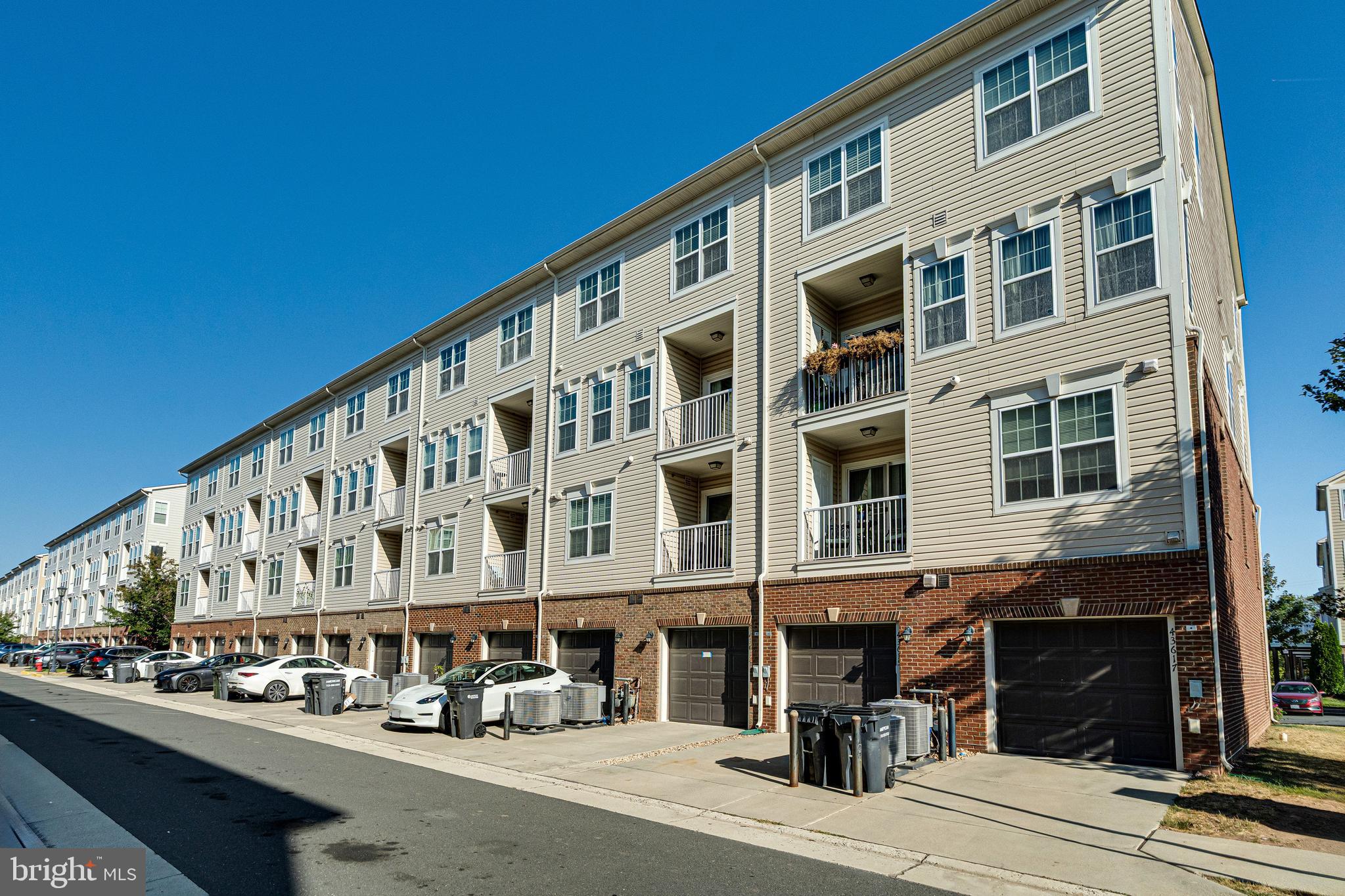 EAST GATE 3 CONDOMINIUM - Residential