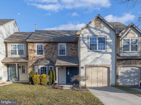 Townhouse For Sale - 111 Sandhurst Drive<br/> MOUNT LAUREL, NJ 08054