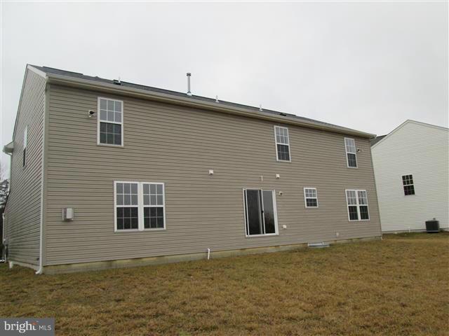 CATTAIL COMMONS - Residential