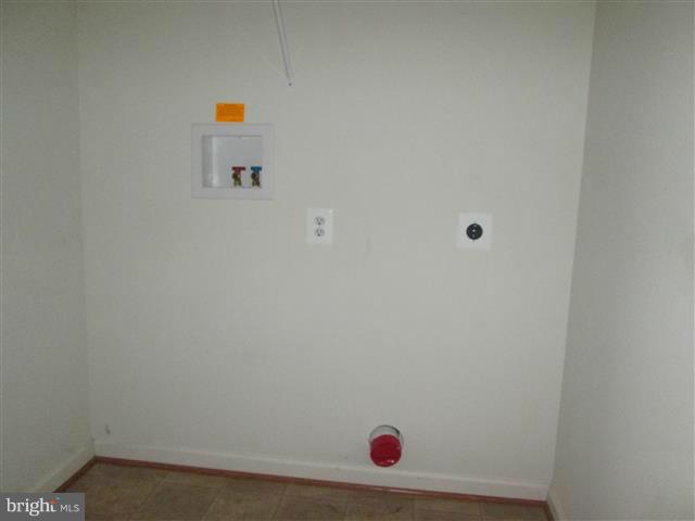 CATTAIL COMMONS - Residential