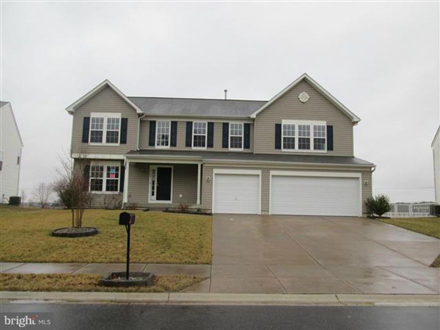 PLENTY OF SPACE IN THIS HOME TO GROW. FORMAL L.R. & D.R..HUGE COUNTRY KITCHEN WITH CENTER ISLAND, SLIDERS TO REAR AND FAMILY ROOM WITH FIREPLACE OFF KITCHEN . HUGE 2 CAR GARAGE WITH STORAGE SPACE. BONUS FAMILY ROOM LOFT ON 2ND LEVEL. MASTER BEDROOM SUITE WITH SPA BATH. 3 OTHER NICE SIZE BEDROOMS WITH GENEROUS CLOSET SPACE. AGENTS THIS IS A HUD HOME FOR SALE .PLEASE VIEW DOC'S FOR CONTRACT DETAILS.