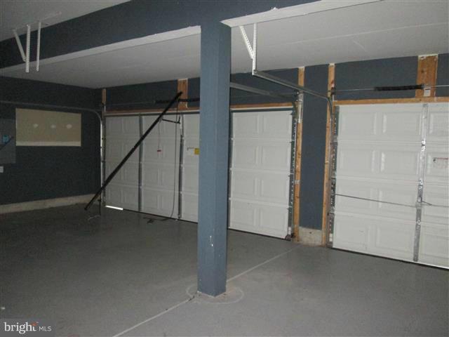 CATTAIL COMMONS - Residential