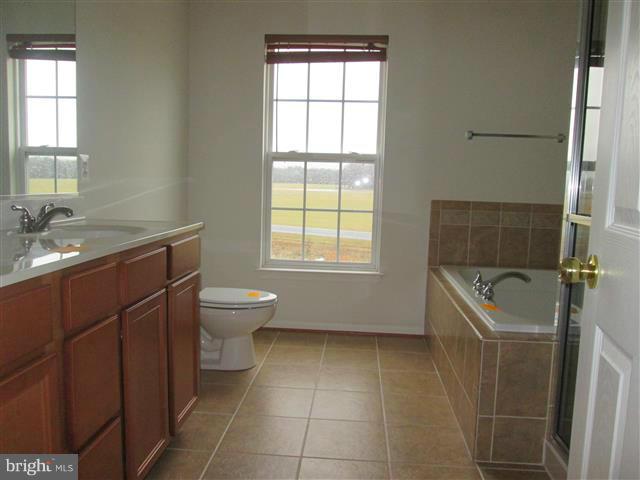 CATTAIL COMMONS - Residential