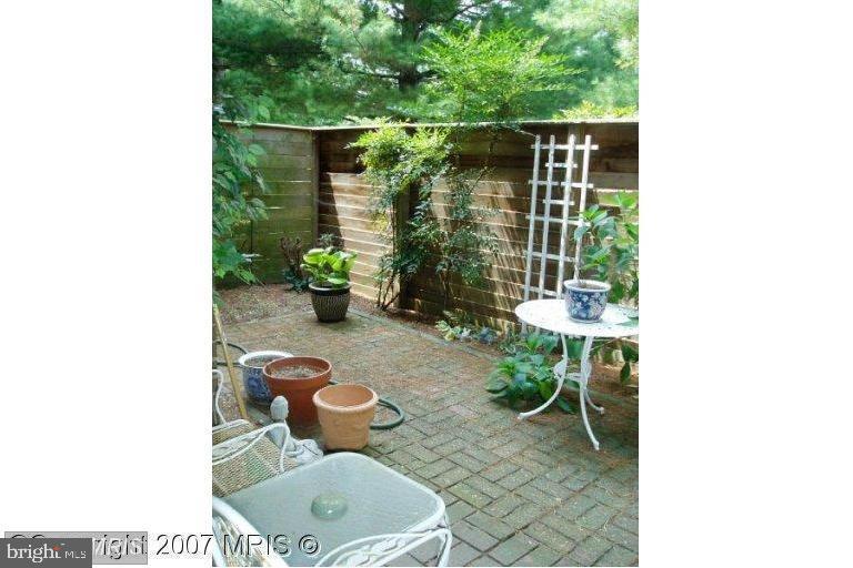 THOMAS CHOICE GARDENS - Residential Lease