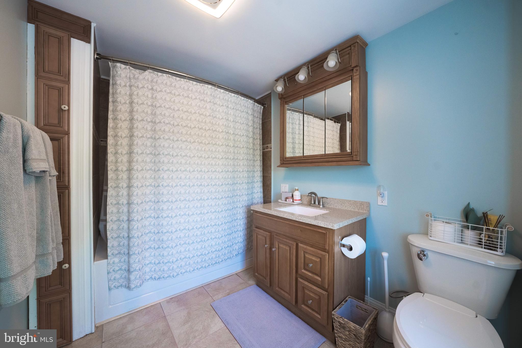 MEADOWBROOK - Residential