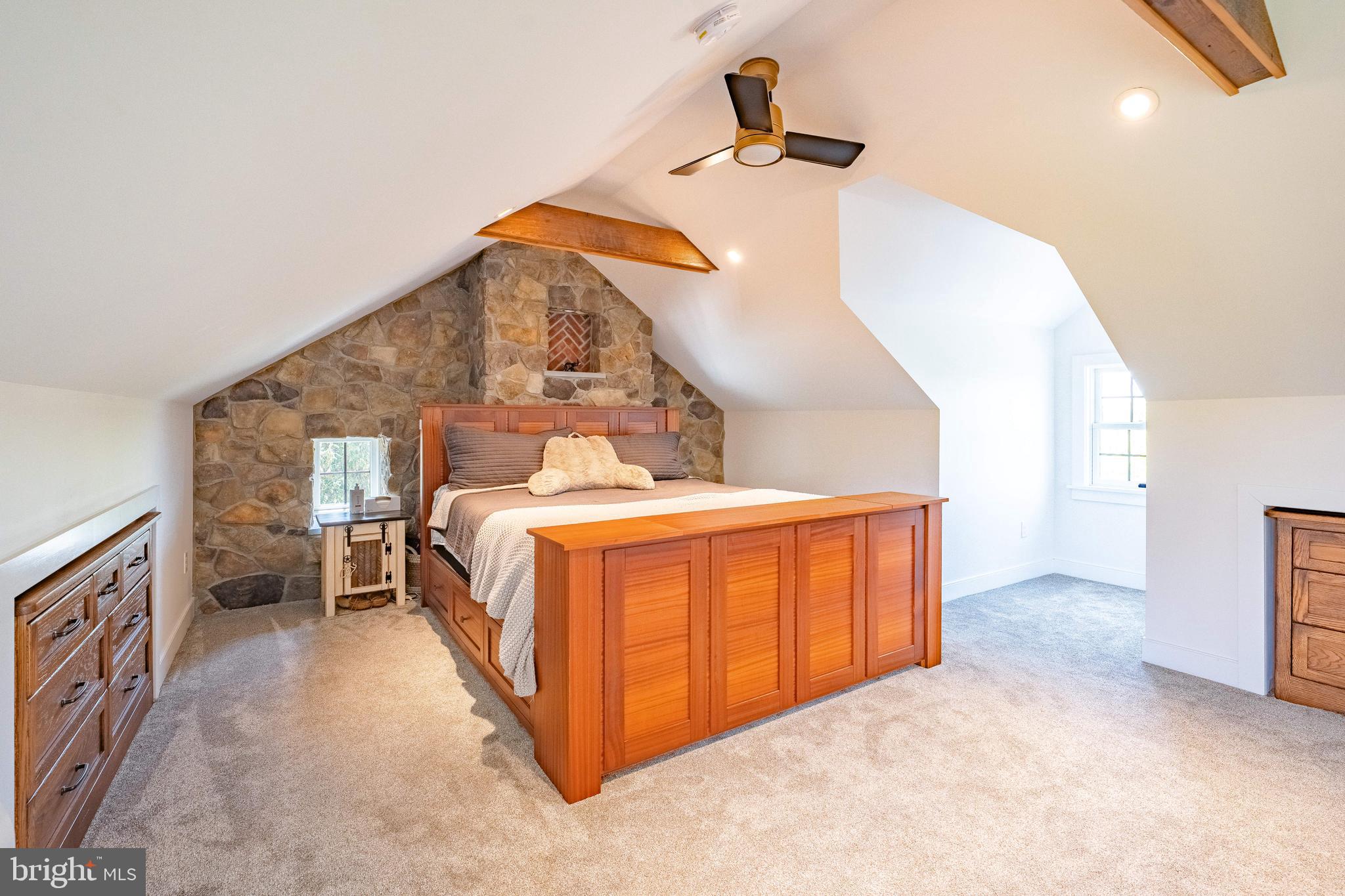 MEADOWBROOK - Residential