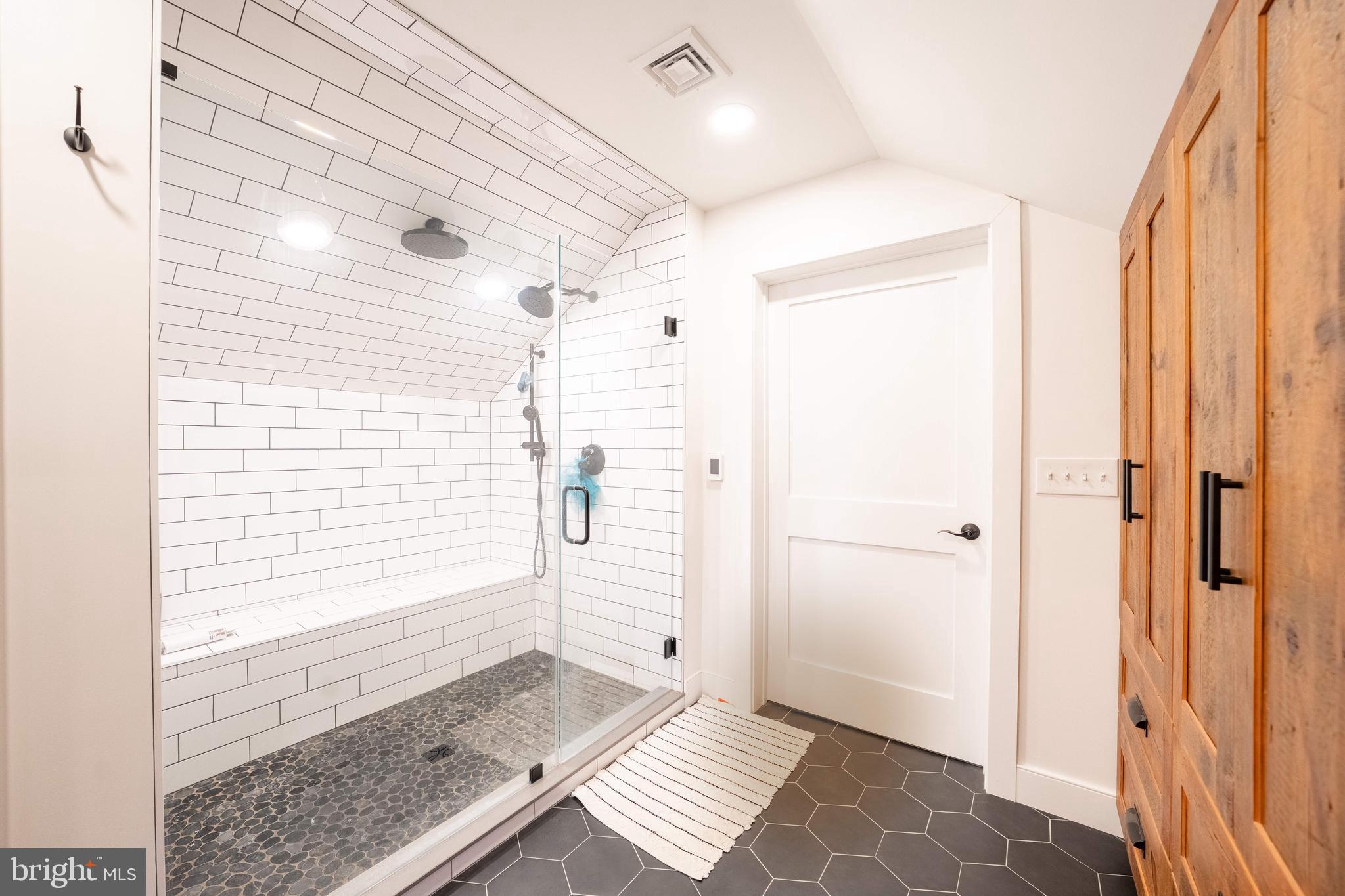 MEADOWBROOK - Residential