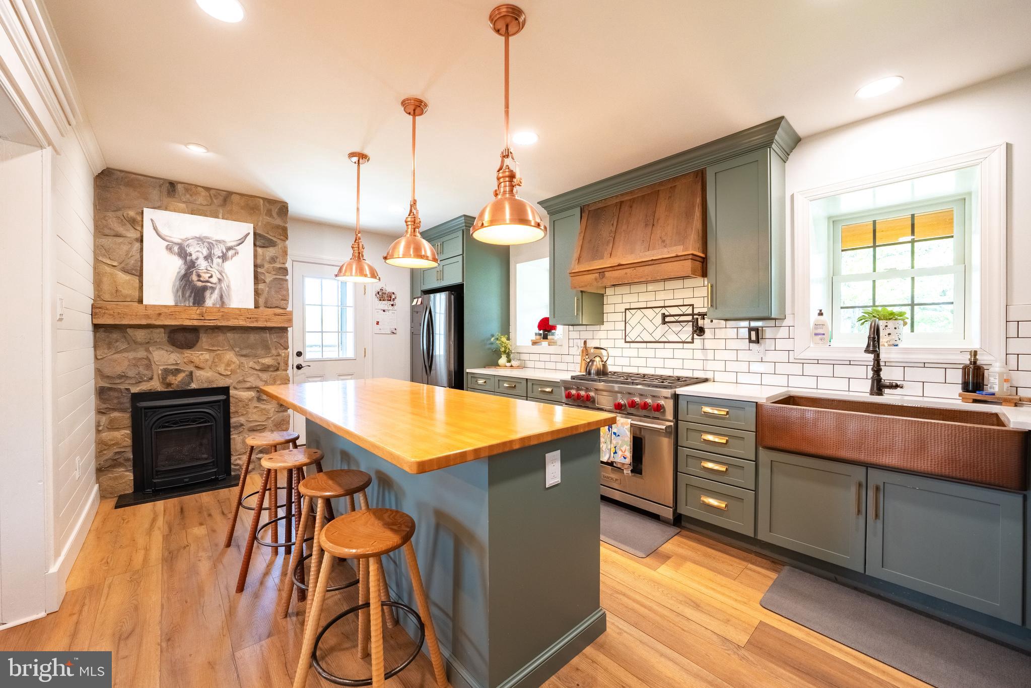 MEADOWBROOK - Residential